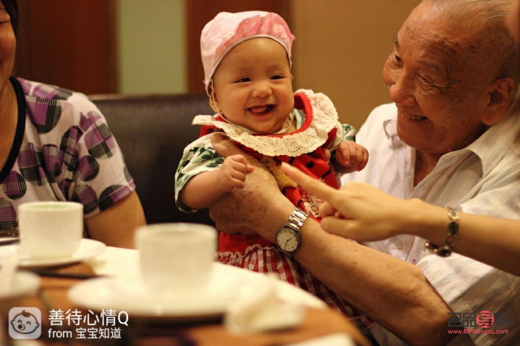 <h3>傳承愛(ài)意，奶奶如何為孫子挑選禮物</h3>