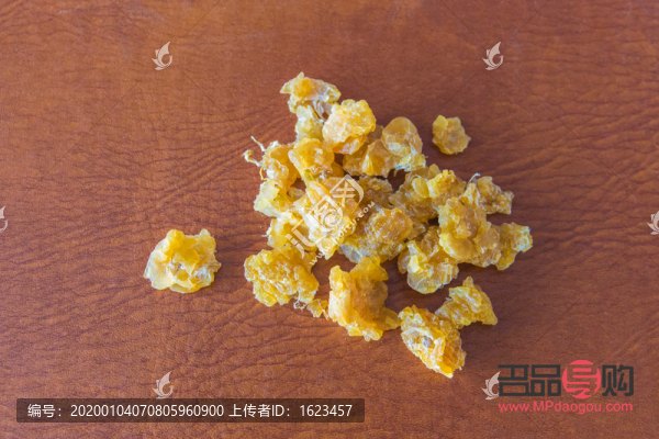<h3>蛤蟆油美容秘籍：煥發肌膚光彩的神奇之油</h3>