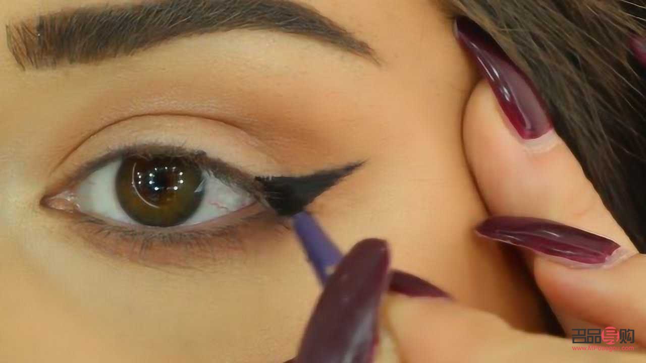 怎么畫(huà)眼線(怎么畫(huà)眼線 初學(xué)者)