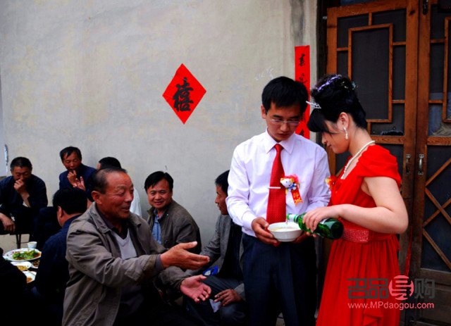 嬰兒1歲成長(zhǎng)里程碑，精選禮物溫暖相伴