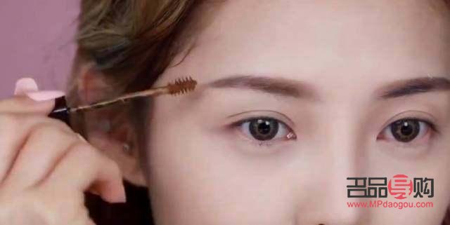 彩妝上妝全攻略：打造完美妝容的步驟與技巧