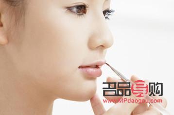 <h3>彩妝導(dǎo)購面試攻略：如何展現(xiàn)你的專業(yè)與魅力</h3>