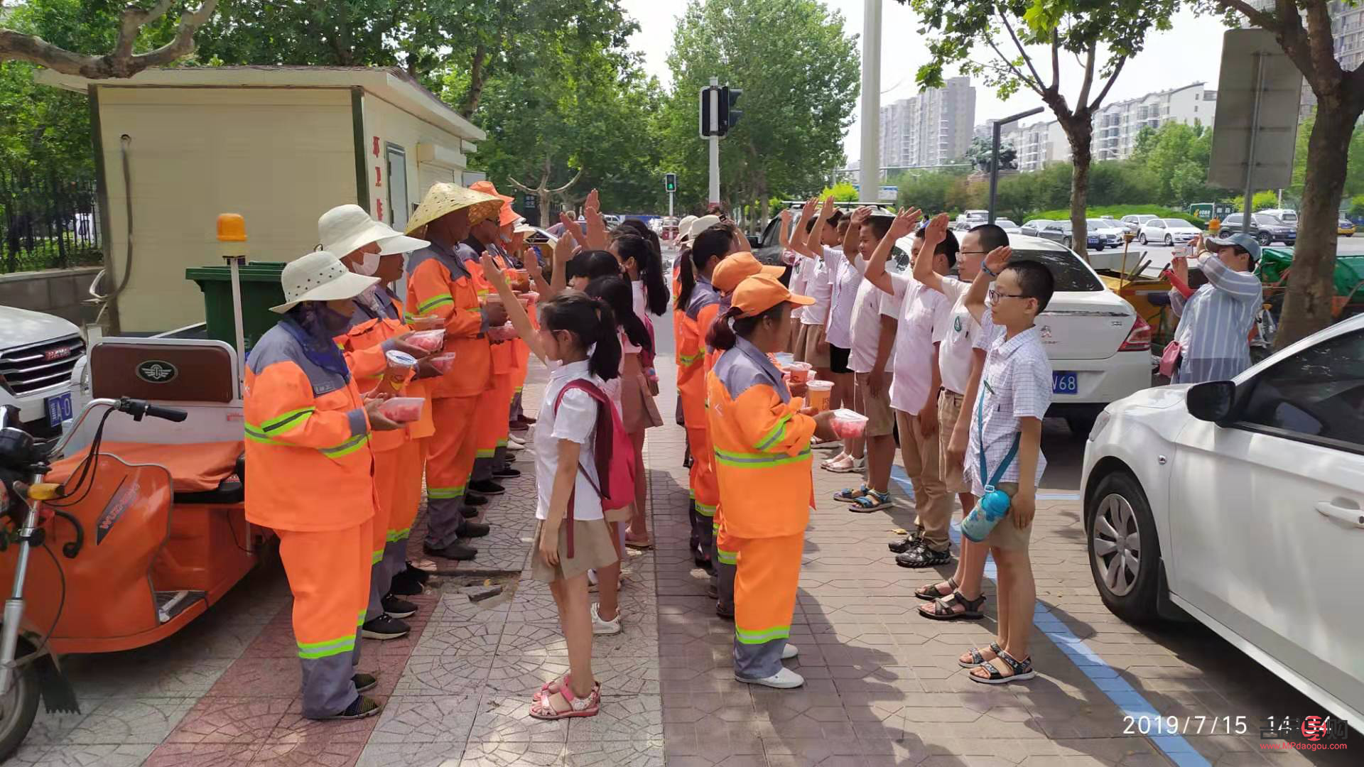 怎么給西瓜直播送禮物(怎么給西瓜直播送禮物呢)