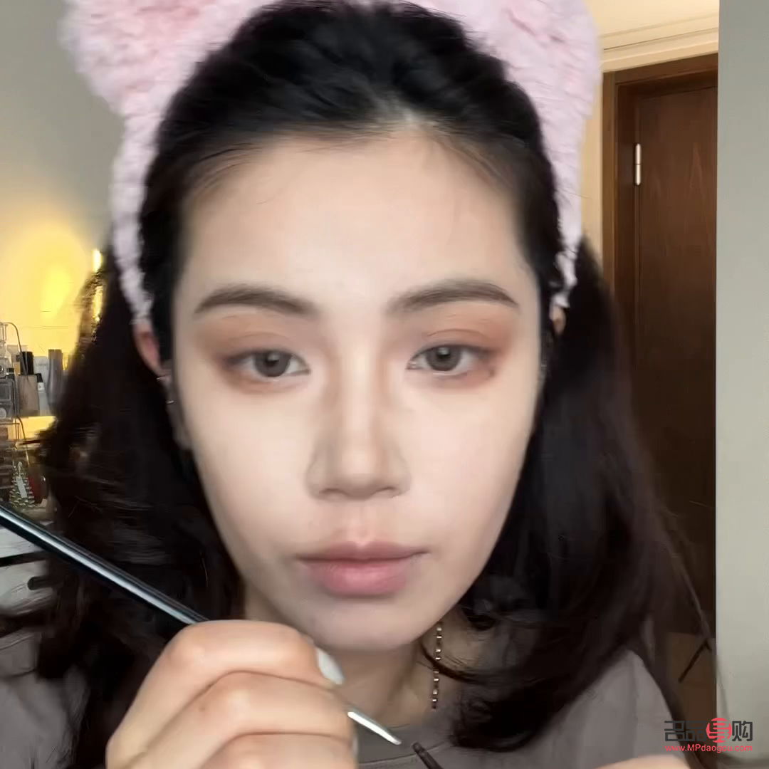 割雙眼皮變難看：手術風險與審美觀念的反思