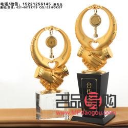 社團定制的禮物叫什么(社團定制的禮物叫什么來著)