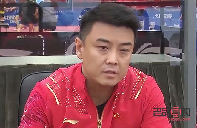 彩妝單怎么選擇(彩妝怎么選適合什么顏色)