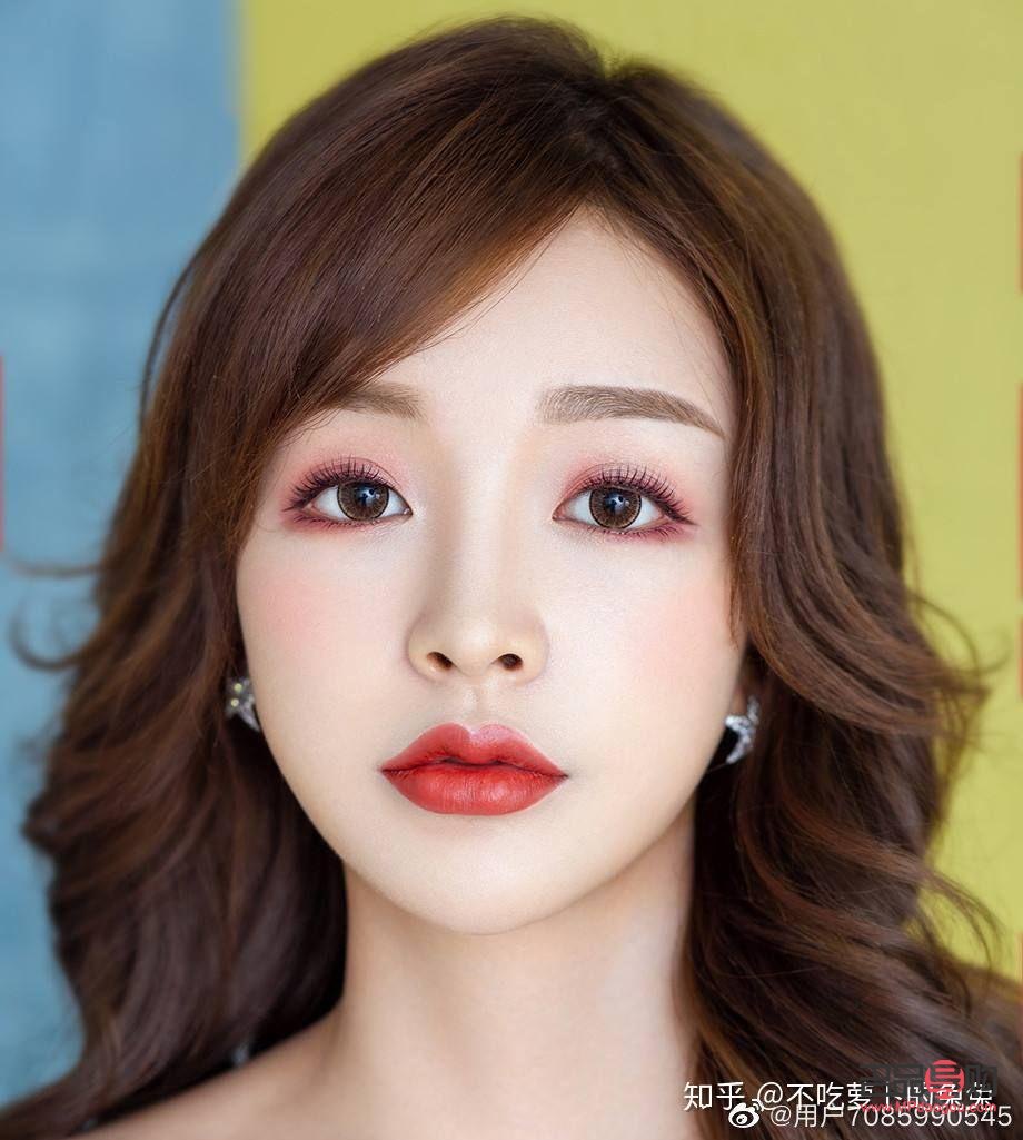 彩妝怎么畫日常妝(彩妝怎么畫日常妝容)