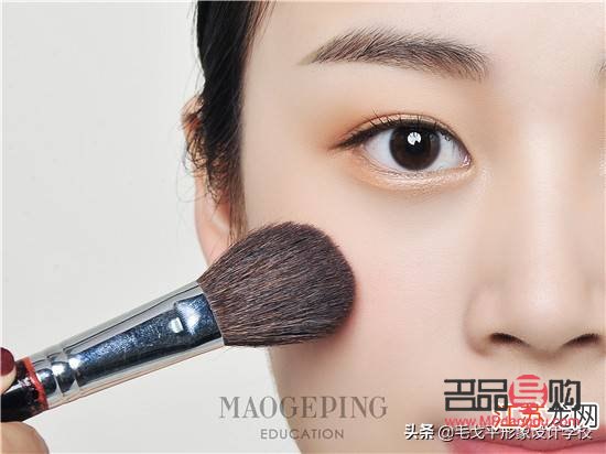 彩妝怎么畫日常妝(彩妝怎么畫日常妝容)