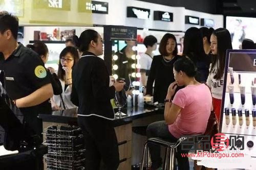 店鋪怎么推銷彩妝(店鋪怎么推銷彩妝呢)