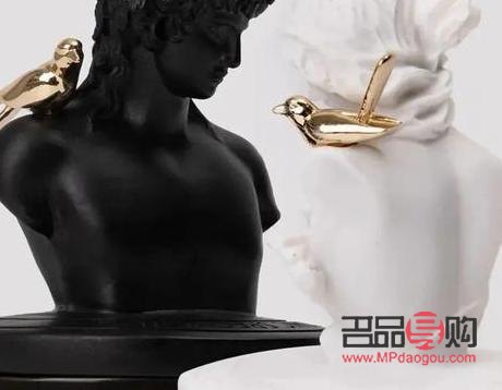 <h3>異性送貴重禮物：妥善處理的藝術與智慧</h3>