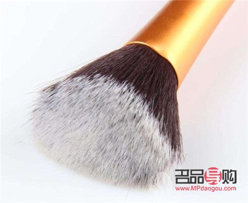 彩妝刷怎么保養(yǎng)(彩妝刷怎么保養(yǎng)好)