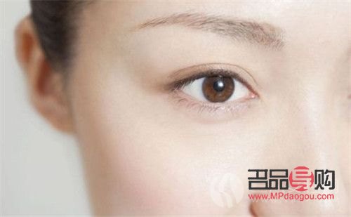 單側眼睛臥蠶突然就腫了還疼痛(單側眼睛臥蠶突然就腫了還疼痛怎么辦)