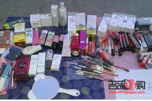擺攤如何賣彩妝(擺攤如何賣彩妝賺錢)