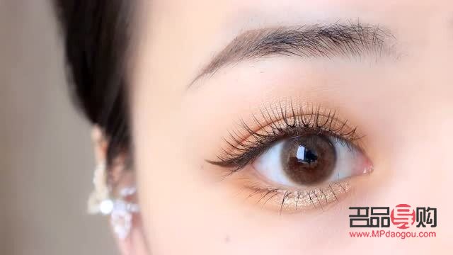 眼妝教程日常化妝濃妝圖片(眼妝教程日?；瘖y濃妝圖片女)