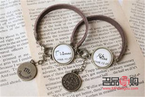 <h3>結婚禮物之選：寓意深長，傳遞祝福</h3>