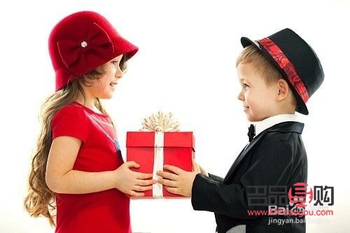 <h3>如何巧妙挑選并贈送女孩心儀的禮物</h3>