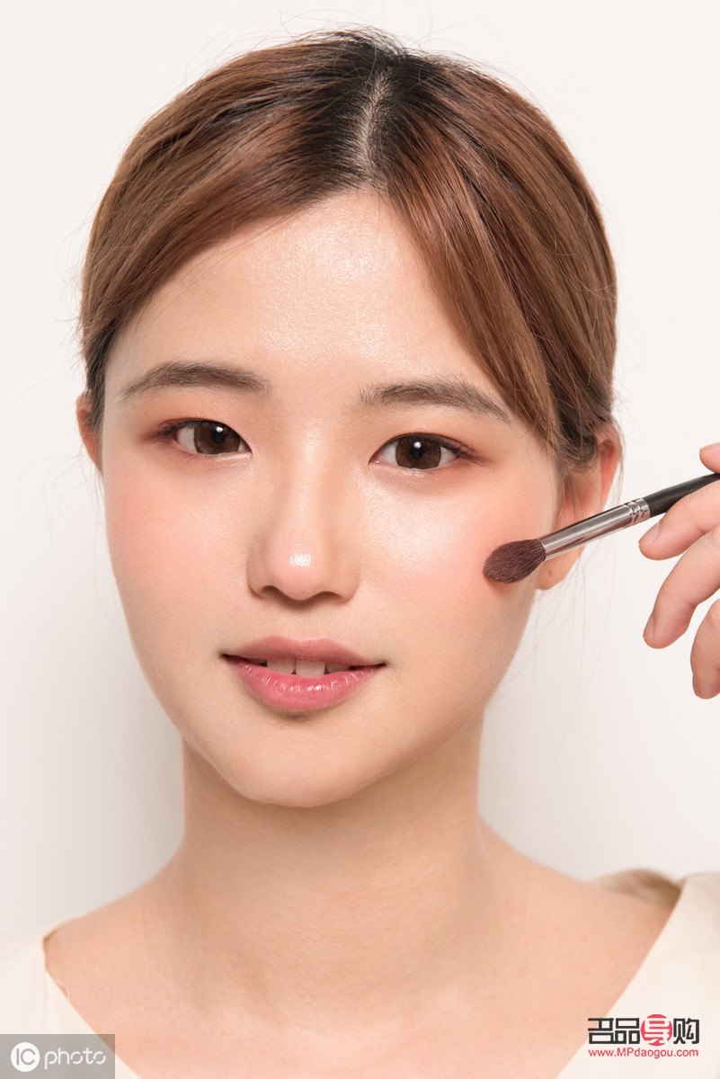 彩妝平時如何練妝(彩妝平時如何練妝好看)