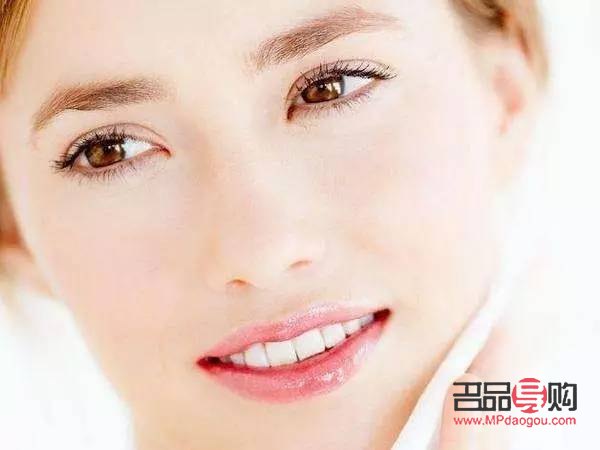 愛出油怎么化彩妝(愛出油怎么化彩妝好看)