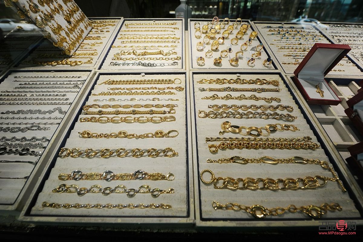 金店的手工費是不是另算(金店的手工費是什么意思)