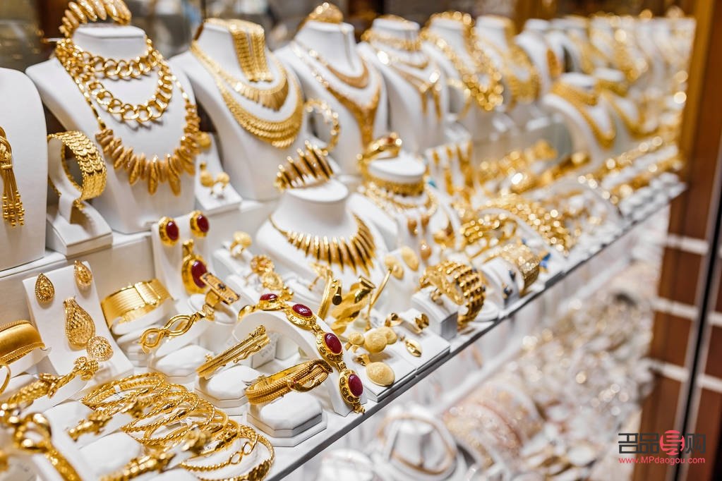 可以去金店賣金首飾嗎(可以去金店賣金首飾嗎)