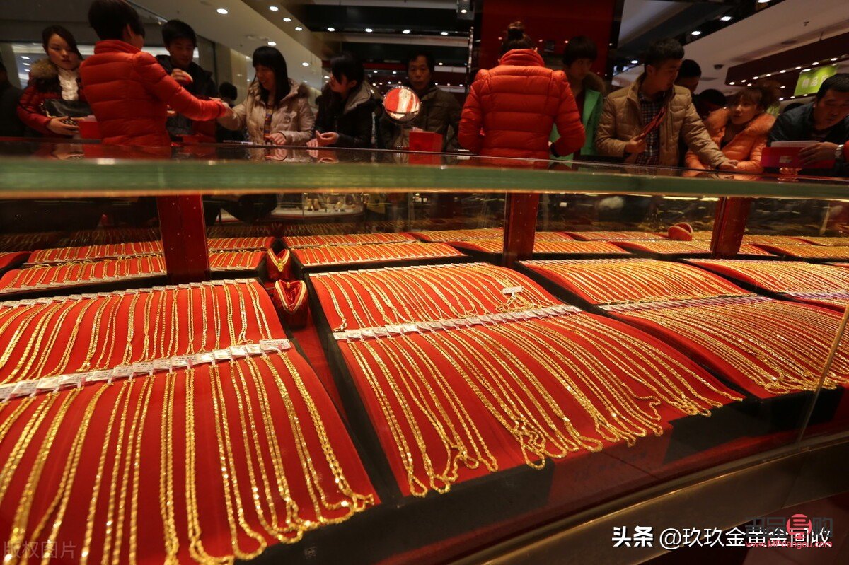 一般金店都回收黃金嗎(一般金店都回收黃金嗎老鳳祥店內(nèi)回收黃金價(jià)多少錢一克)