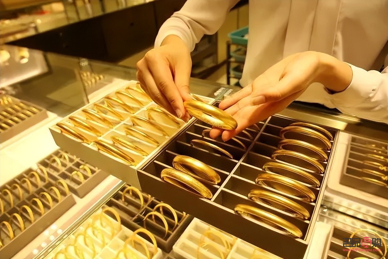 <h3>今日金價行情走勢：銀行與金店價格一覽</h3>