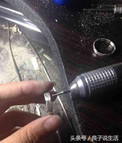 制作一對純銀情侶對戒就是這么簡單，不是你做不到，而是你沒想到