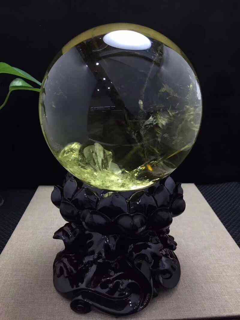 天然黃水晶的功效與作用(黃水晶的功效與作用是什么紫黃晶)
