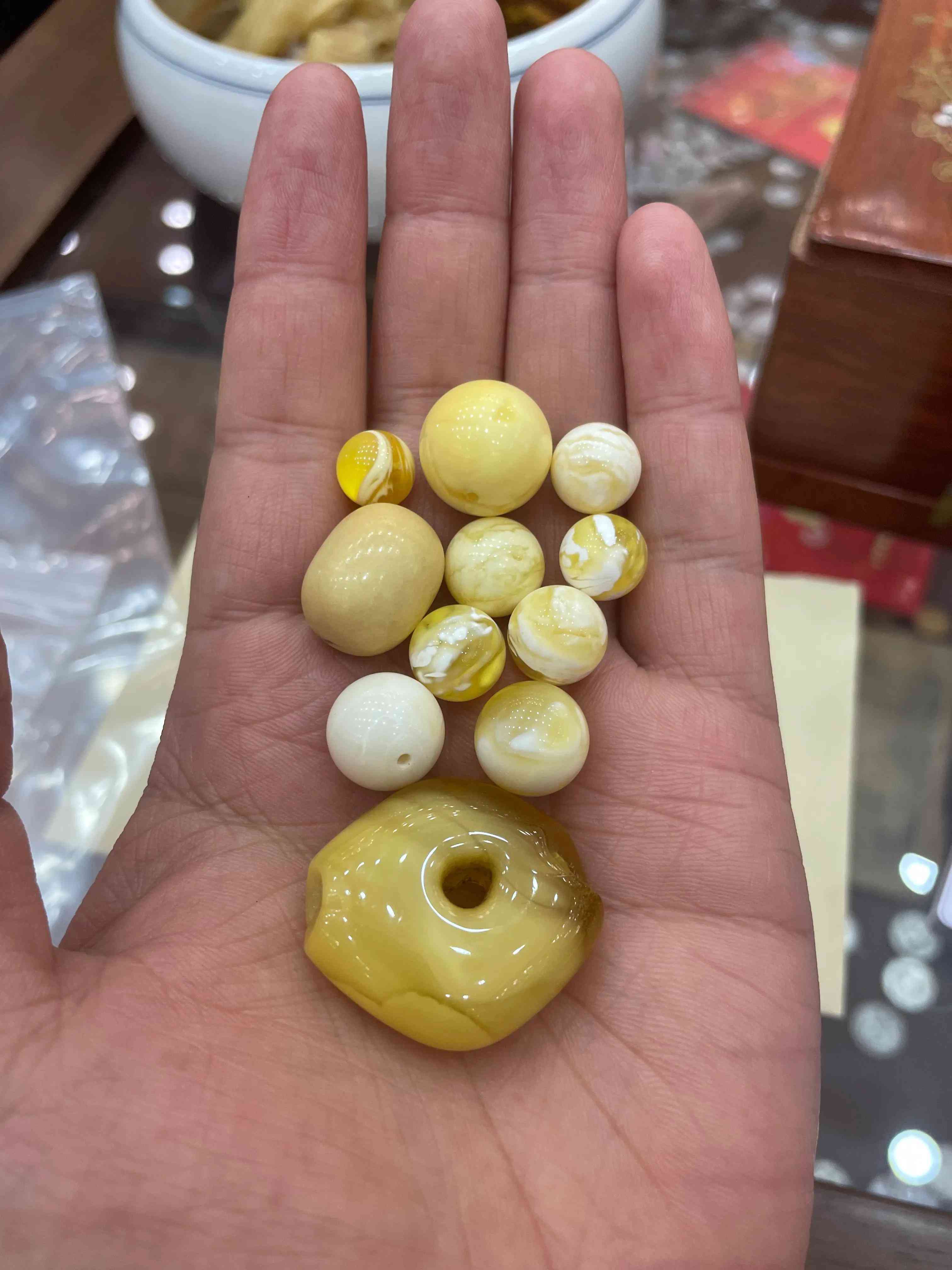 蜜蠟價(jià)格多少錢一克(蜜蠟價(jià)格多少錢一克2018年)