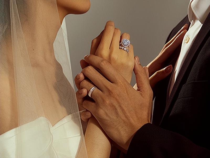 求婚鉆戒價(jià)格(結(jié)婚鉆戒 價(jià)格)