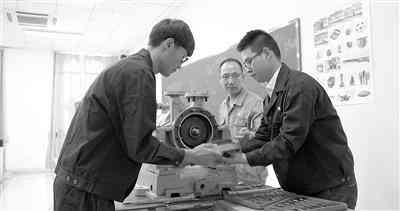 克拉瑪依職業(yè)技術(shù)學(xué)院(克拉瑪依職業(yè)技術(shù)學(xué)院獨山子校區(qū))