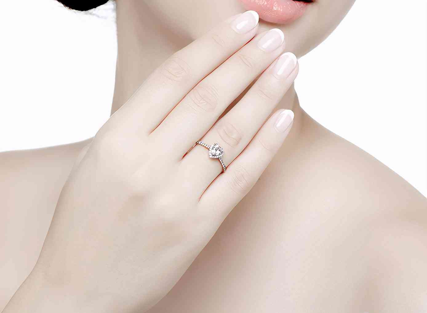 訂婚女戒指戴哪個手指(訂婚女戒指戴哪個手指最好)
