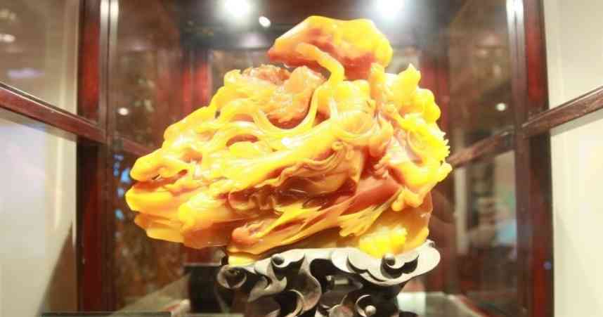 黃龍玉長期盤玩的危害(黃龍玉是不是越黃越好)
