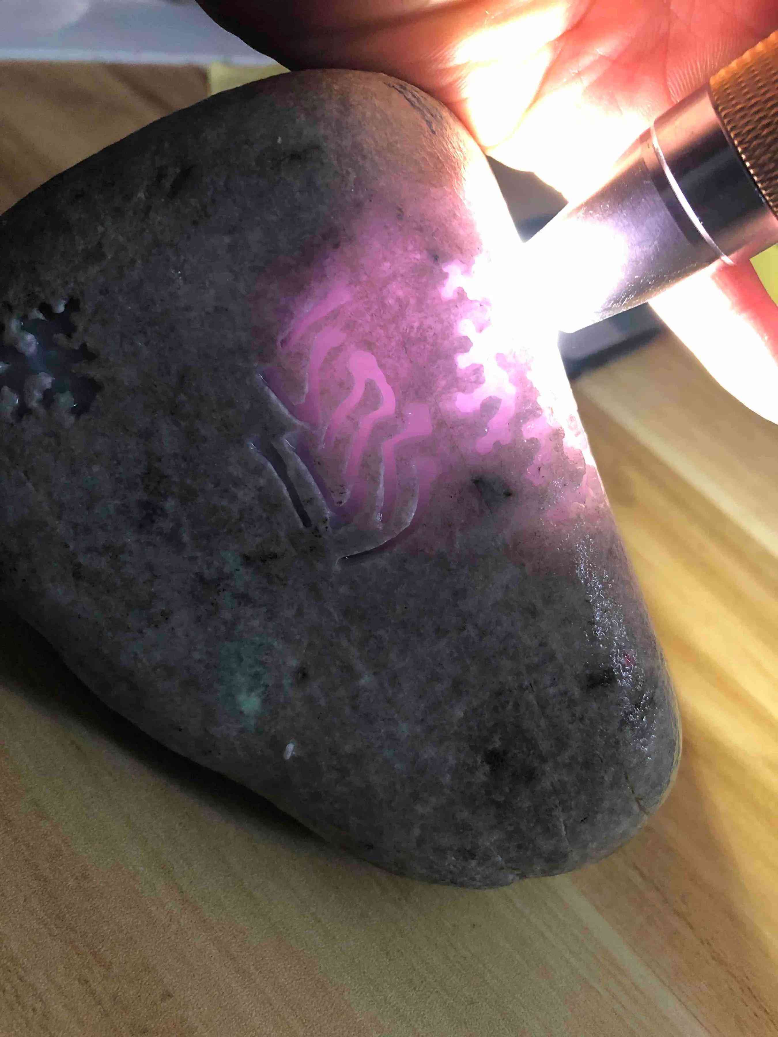 在哪個平臺上賣翡翠原石好(哪里買翡翠原石)