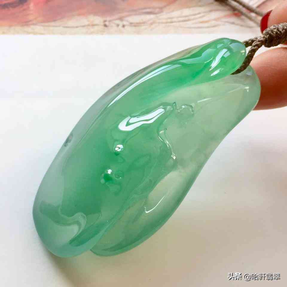 怎樣鑒別翡翠的好壞(怎么分辨翡翠的好壞)