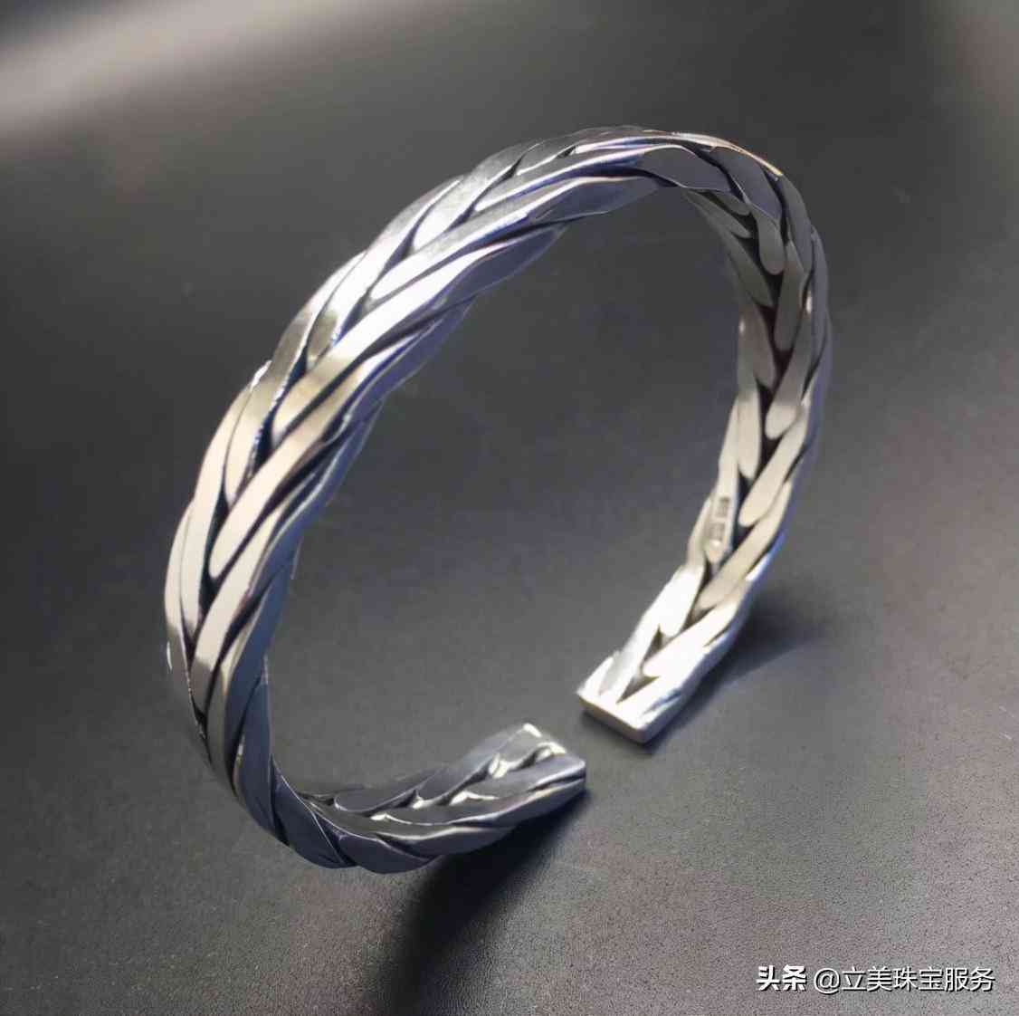 現(xiàn)在的純銀多少錢一克(現(xiàn)在純銀多少錢一克2021)