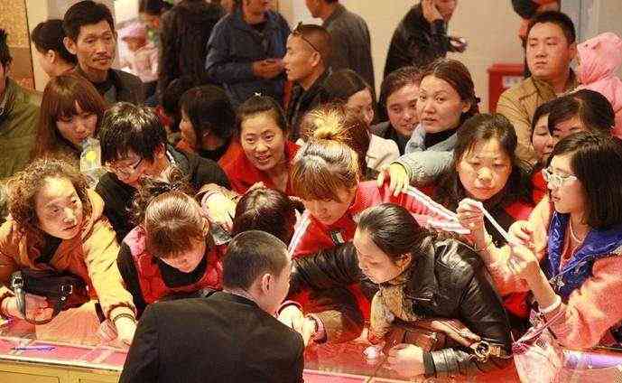 中國珠寶的黃金為什么便宜(中國珠寶的黃金為什么便宜很多)