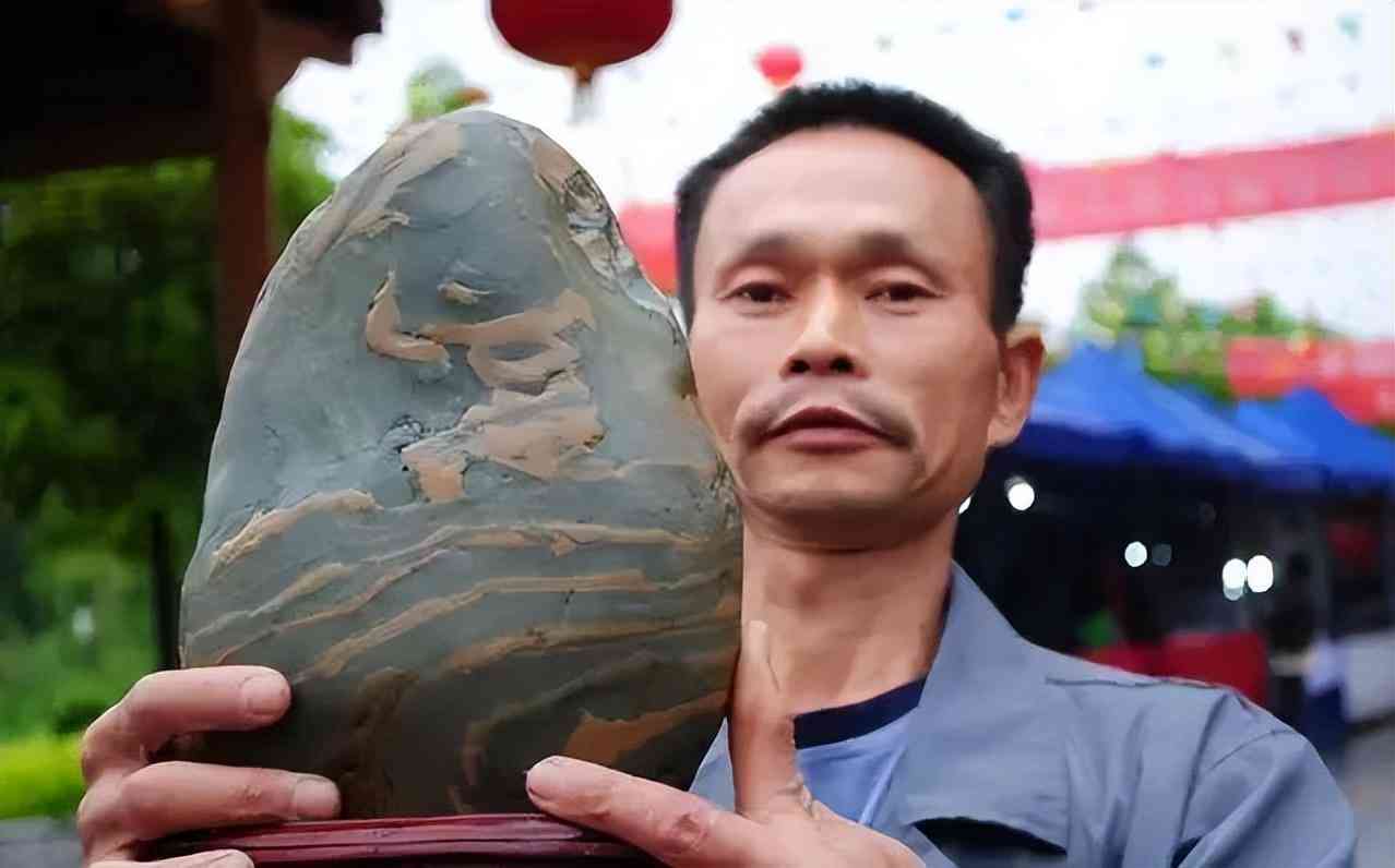 雞血石印章多少錢一克(雞血石印章圖片欣賞)