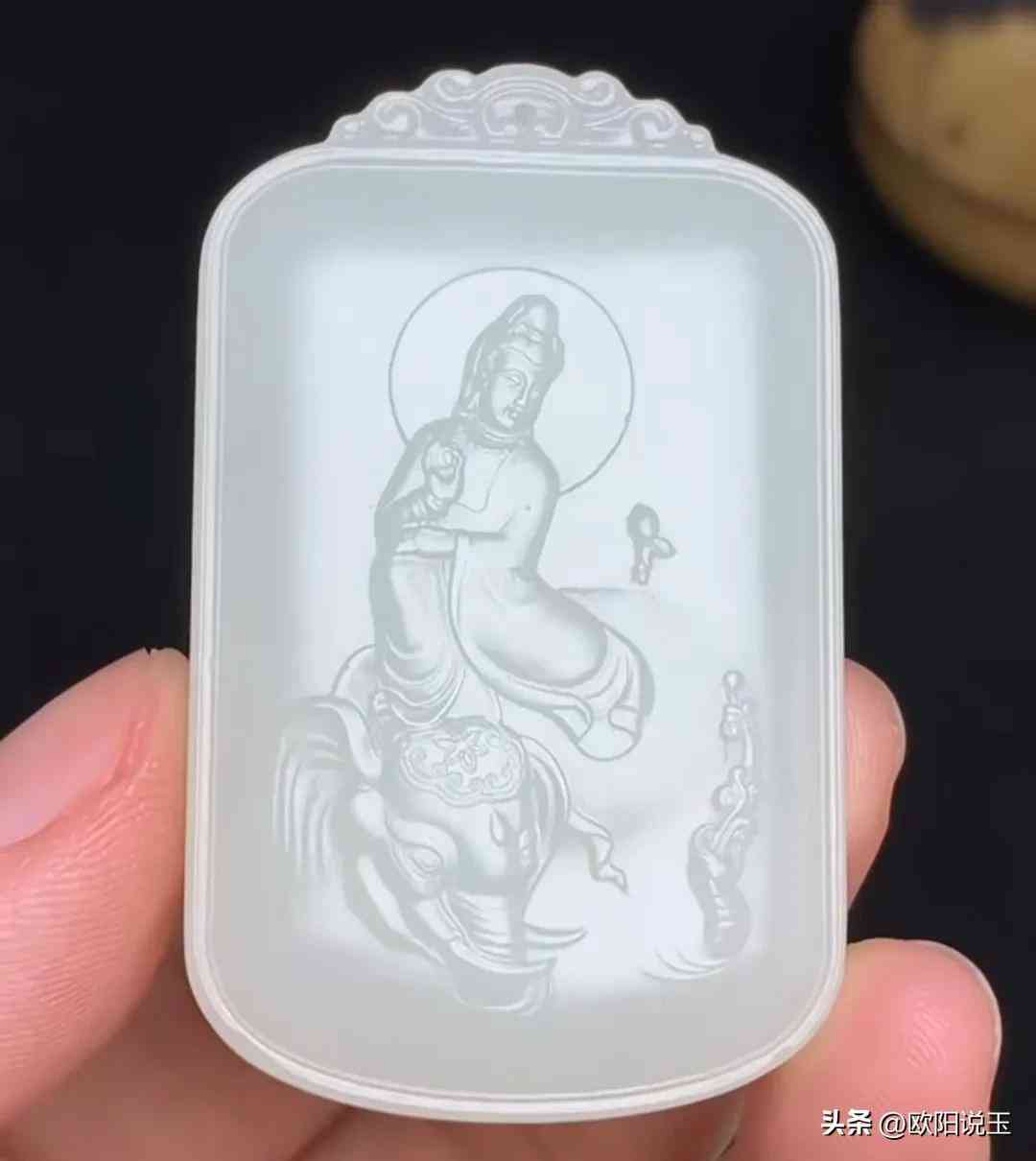 和田玉吊墜3000貴嗎(和田玉碧玉吊墜3000貴嗎)
