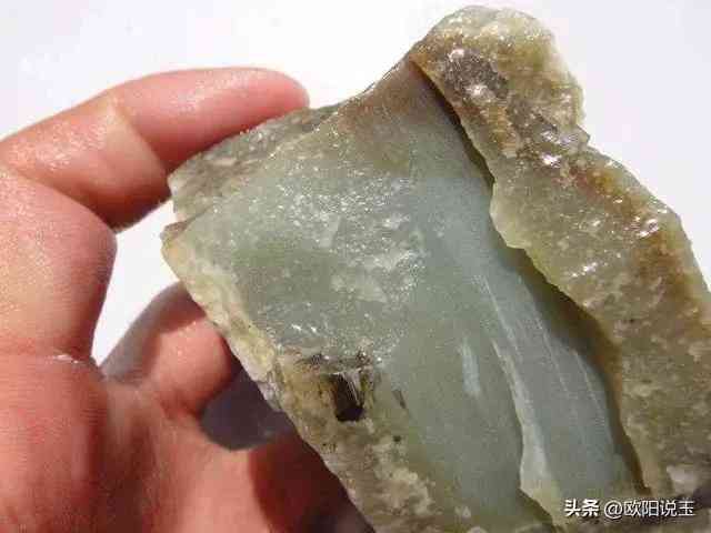 和田玉吊墜3000貴嗎(和田玉碧玉吊墜3000貴嗎)