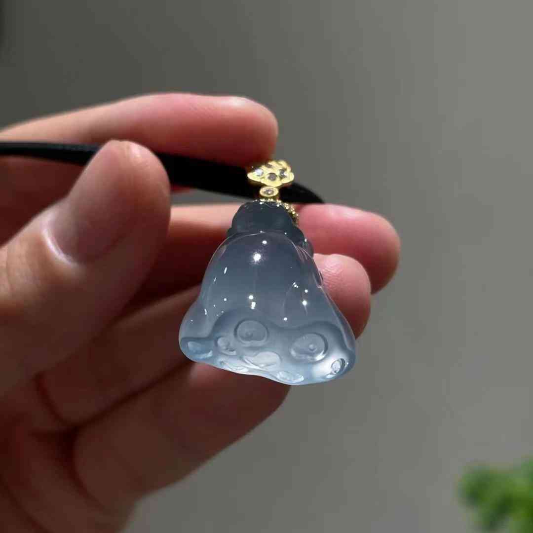玉和翡翠的區(qū)別價(jià)格(玉和翡翠的區(qū)別價(jià)格一樣嗎)插圖7