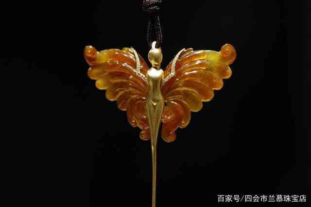 怎么區分玉和翡翠(翡翠鑒別最簡單方法水泡)插圖3