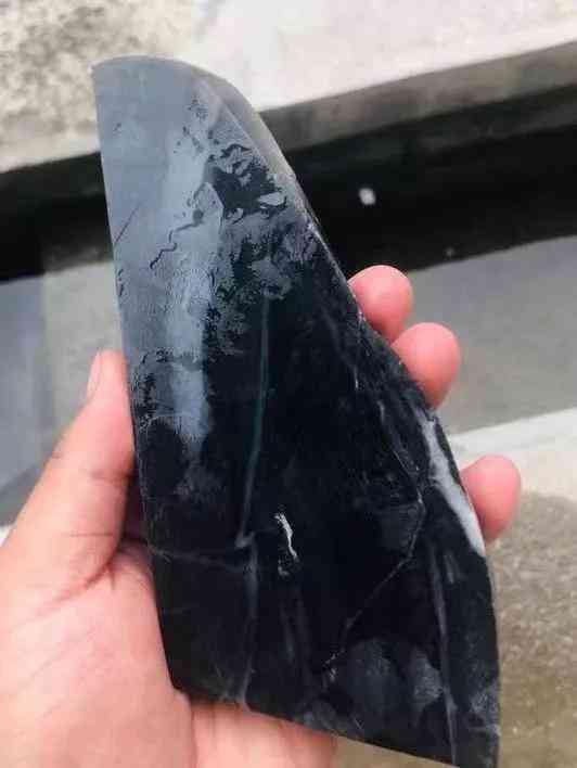和田墨玉怎么識別真假(和田墨玉怎么識別真假圖片)插圖2