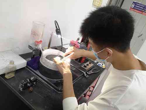 珠寶鑒定專業有哪些大學(珠寶鑒定專業有哪些大學成都)