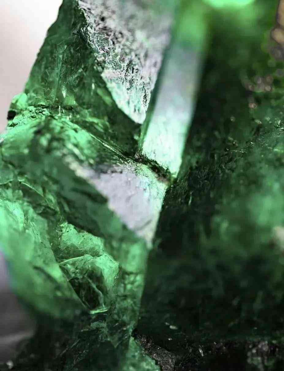 祖母綠戒指一般多少錢(祖母綠戒指一般多少錢一對)插圖7