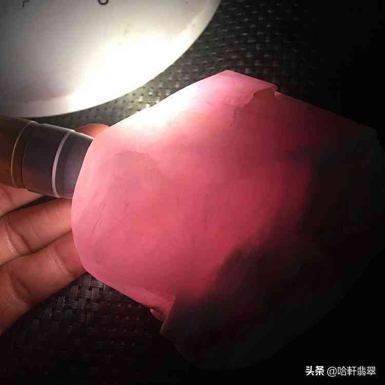 白色不透明翡翠屬于什么檔次(白色不透明翡翠值錢嗎)插圖3