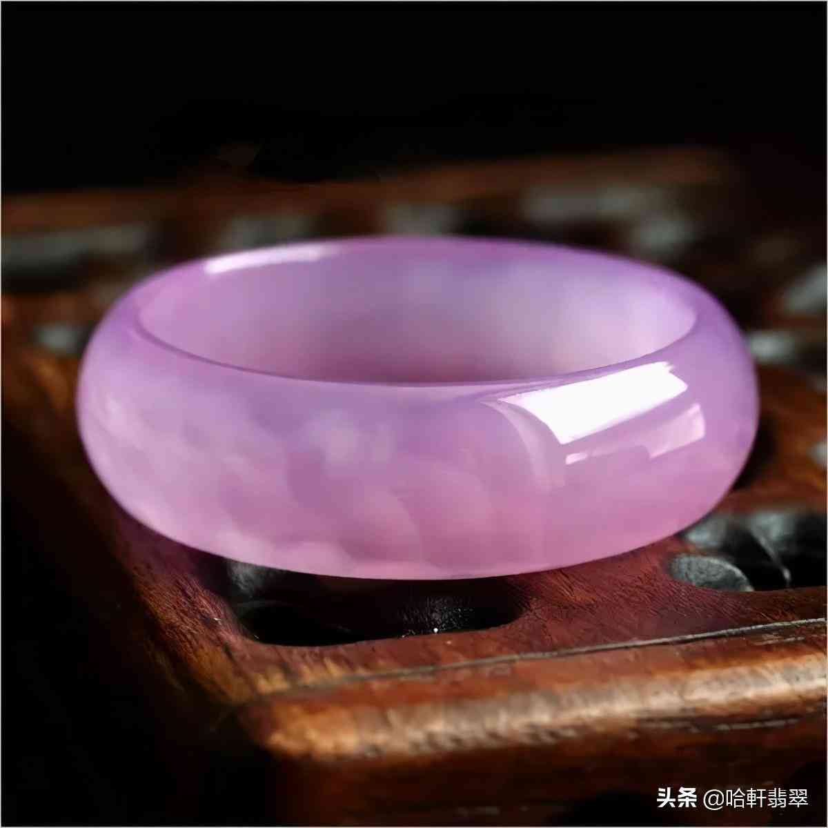 白色不透明翡翠屬于什么檔次(白色不透明翡翠值錢嗎)插圖9
