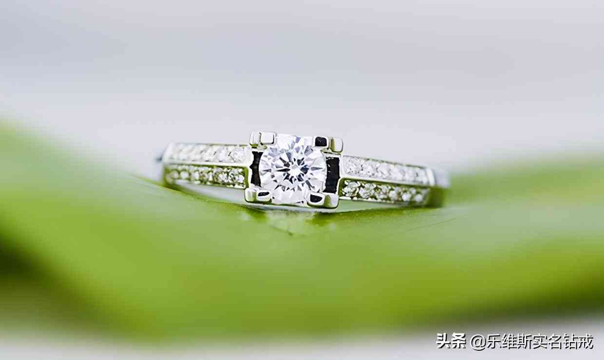 求婚鉆戒買多大的(一般人求婚鉆戒買多大)