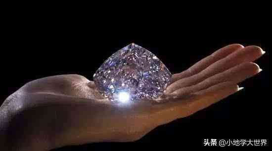 六福珠寶和周大福哪個好(六福和周大福哪個檔次高)