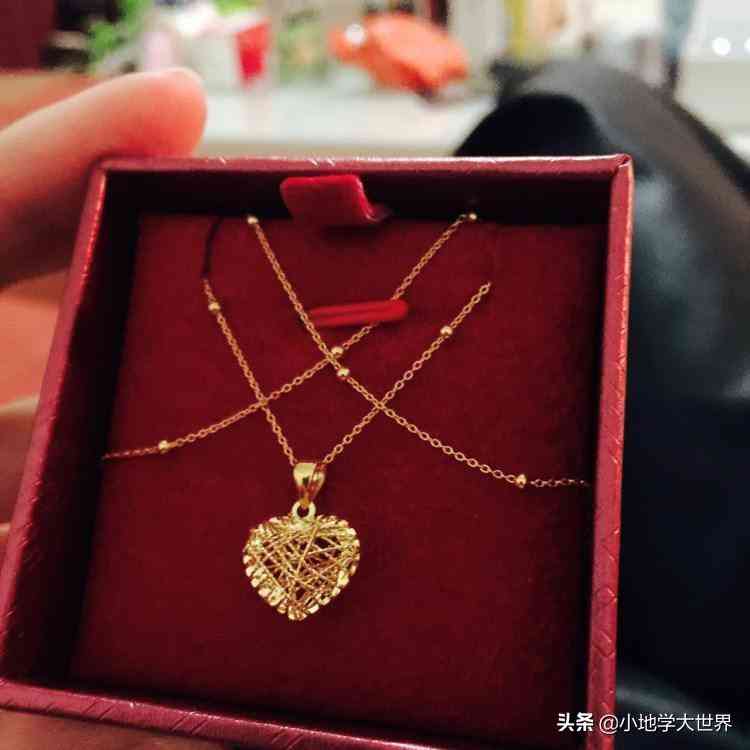 六福珠寶和周大福哪個好(六福和周大福哪個檔次高)插圖11